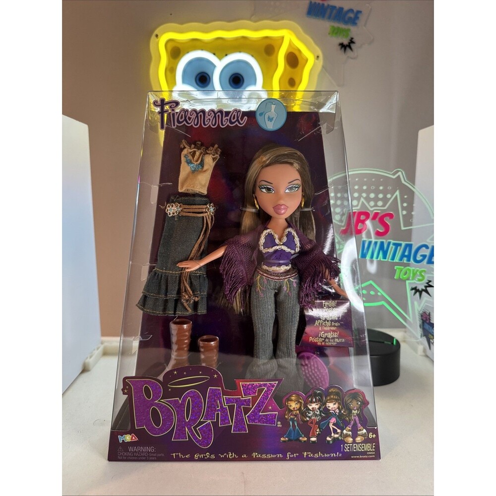 Bratz Original Fashion Doll Fianna Series 3 with 2 Outfits and Poster